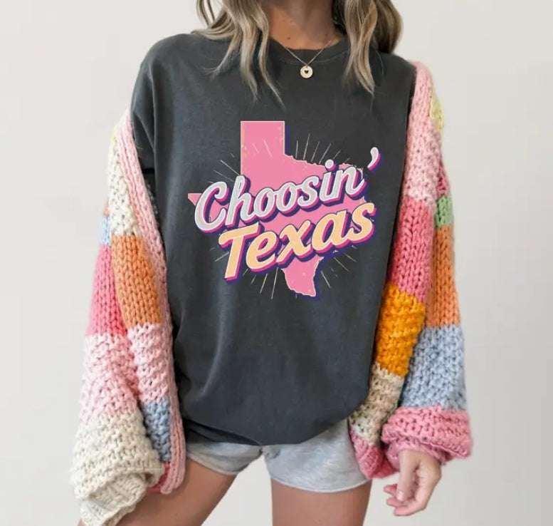 Choosin' Texas Graphic Tee
